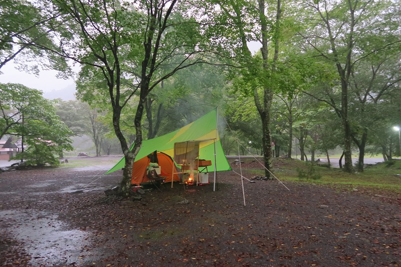 2泊3日のキャンプ～絶えず雨でした