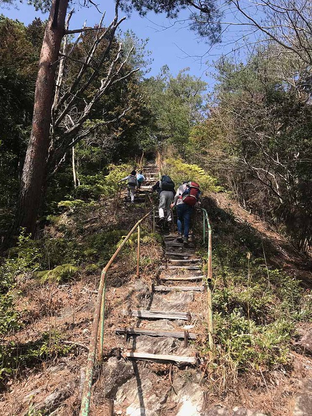 途中撤退の宇連山登山 途中撤退の宇連山登山
