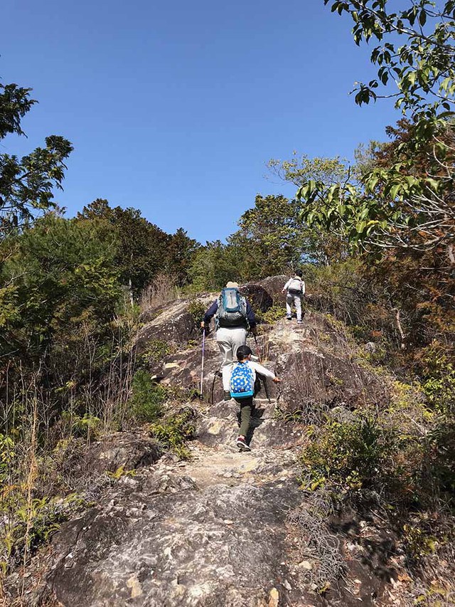 途中撤退の宇連山登山 途中撤退の宇連山登山