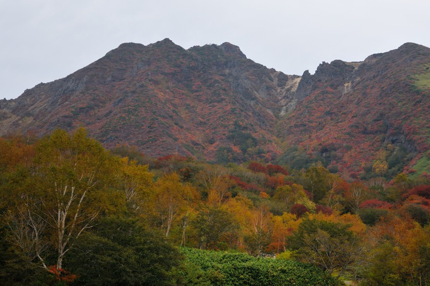 秋の紅葉　真っ赤に染まる那須岳#2　ほろ苦い紅葉ハイク