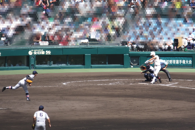 家族4人で甲子園 高校野球を観戦 家族4人で甲子園 高校野球を観戦
