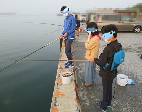 家族4人でコノシロ釣り 家族4人でコノシロ釣り