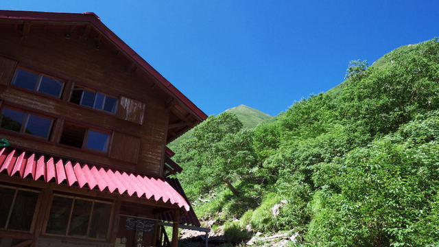 聖岳から悪沢岳へ 南アルプス南部大縦走は厳しくも美しい稜線だ 聖岳から悪沢岳へ 南アルプス南部大縦走は厳しくも美しい稜線だ