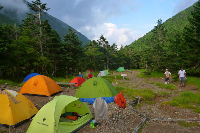 聖岳から悪沢岳へ 南アルプス南部大縦走は厳しくも美しい稜線だ 聖岳から悪沢岳へ 南アルプス南部大縦走は厳しくも美しい稜線だ