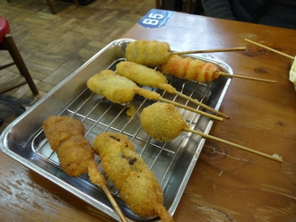 年末年始休暇2日目 新世界で串カツを食べる 年末年始休暇2日目 新世界で串カツを食べる