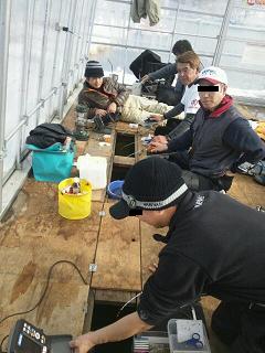 12・20 ワカサギ釣り(岩洞湖)