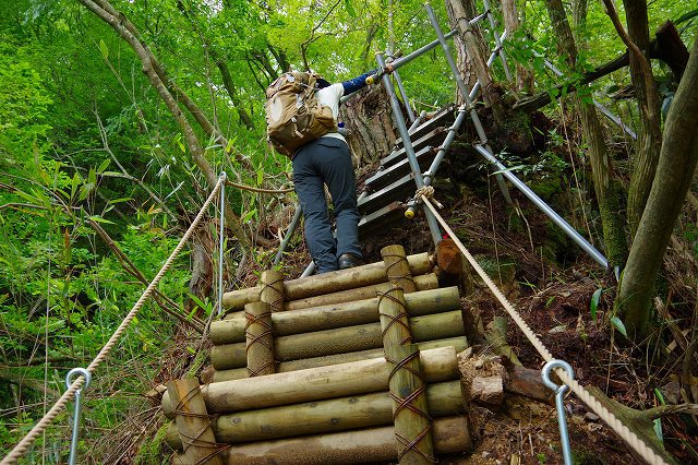 * 夏山トレーニング登山と冬山偵察登山 * * 夏山トレーニング登山と冬山偵察登山 *