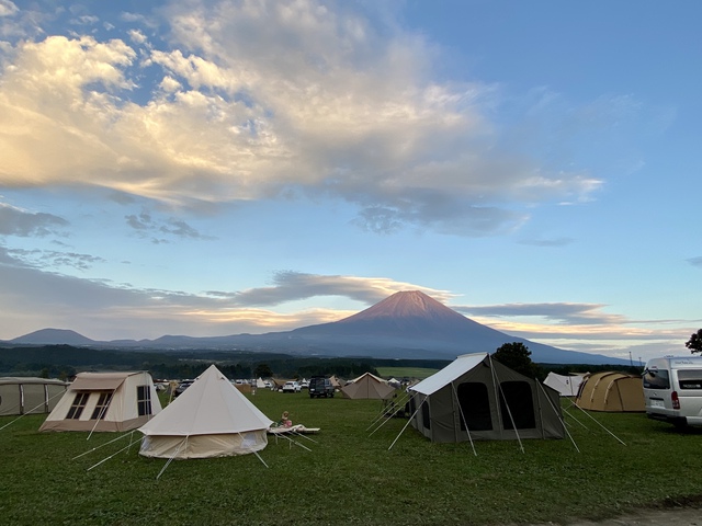 快晴の秋空の下、ナチュロググルキャン 快晴の秋空の下、ナチュロググルキャン