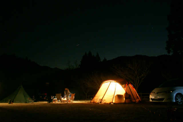 牡蠣キャンプ・夜・吉野山キャンプ場