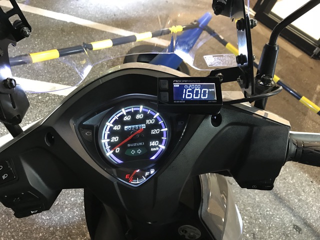 C125※アドレス110（CE47A）4st:時計付きタコメーターを