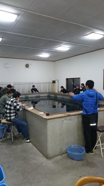年末恒例金魚釣り！
