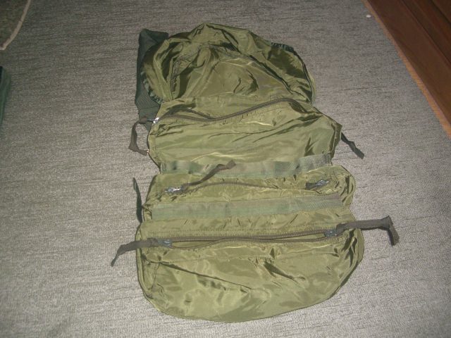 米軍実物メディカルバッグ　デッドストック品