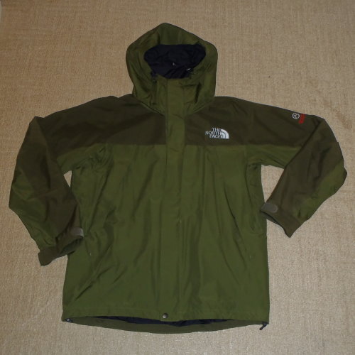 趣味のお買い物記録:TNF Mountain Jacket (NP15900)