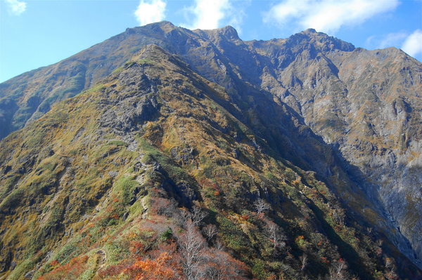 厳剛新道から谷川岳～西黒尾根下降