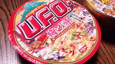 日清焼そばU.F.O. 梅こぶ茶 梅こぶ茶の旨み広がる塩焼そばを食べてみた・・・ 2017/01/23 19:44:36