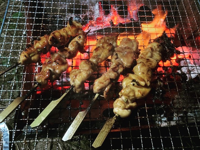 焚き火が心地よい季節。［京都で秋キャンプ］