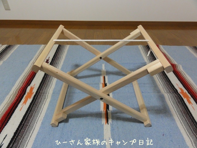 サイドテーブル