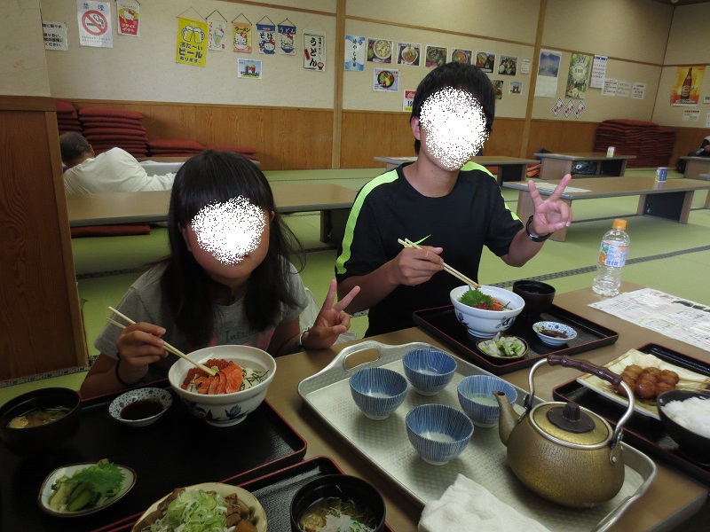 鮭イクラ丼