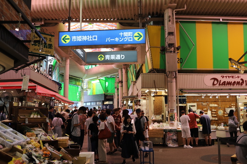 北陸　車中泊の旅　金沢城から市場で海鮮・・・千里浜なぎさドライブウェイを満喫