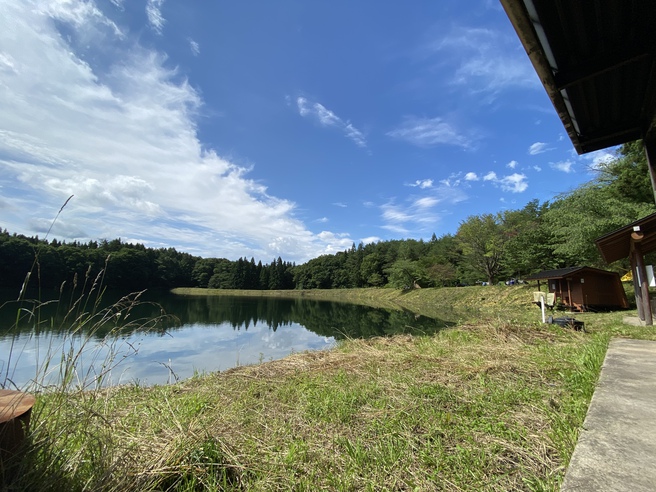 高原湖畔のバンガローで、プチリゾート感を満喫