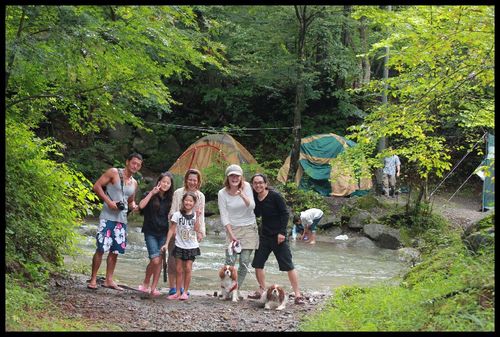 どしゃぶり難民キャンプ