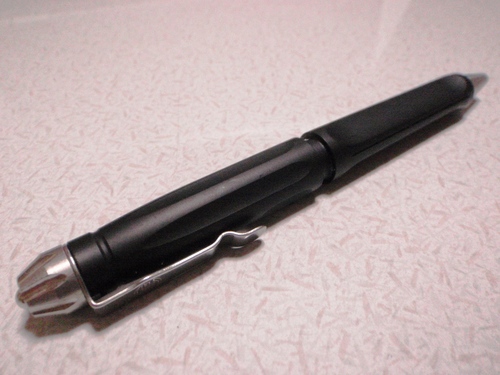 道具番長:The SureFire Pen