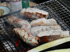 2Fテラスでお手軽BBQ 4. ～BBQの肉は何に? (価格!?)～