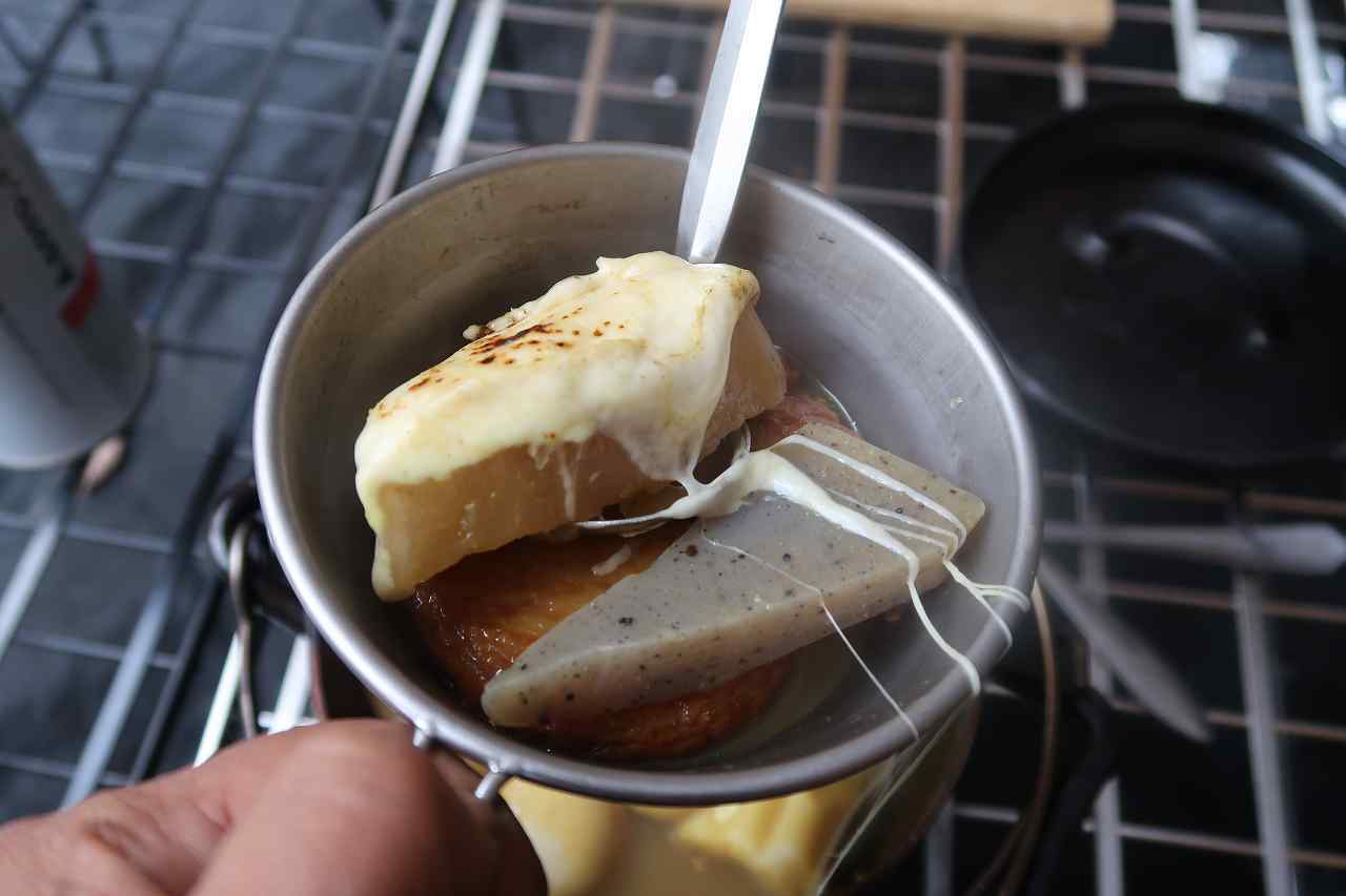 朝日を見た「裏NAPiの森」は原生林 & カレーおでん→チーズon→…を朝飯に ～もみぢの絨毯・微睡の森NAPi[6]～