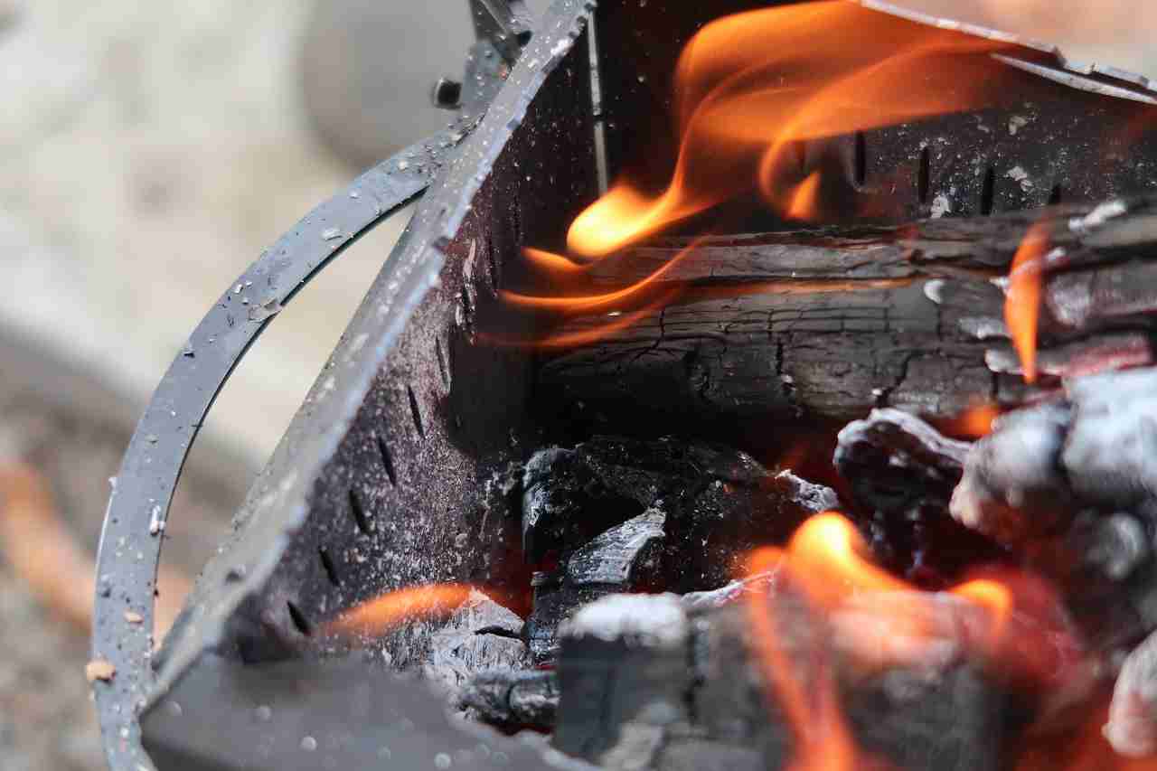 「欠点だらけ」の焚火台　～北海道石狩に拠点を持つ金属加工のプロ集団が創る、こだわりの逸品～