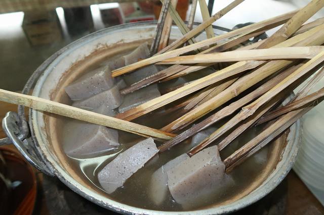 内山牧場の帰りは味噌おでんで、おなかいっぱい!!　～春なのに強風と氷点下のツンデレフィールド内山牧場キャンプ場 [7]～