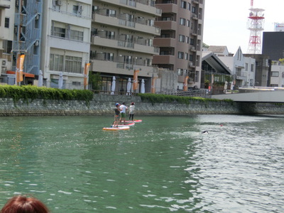 新町川で水泳？？