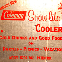 Coleman Snow-Lite Cooler Patio Pink(5209-702)。