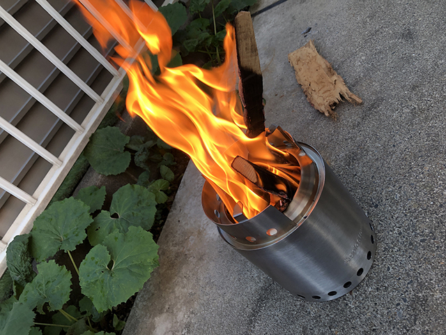 そこに炎というロマンがあるからさ:solo stove（ソロストーブ
