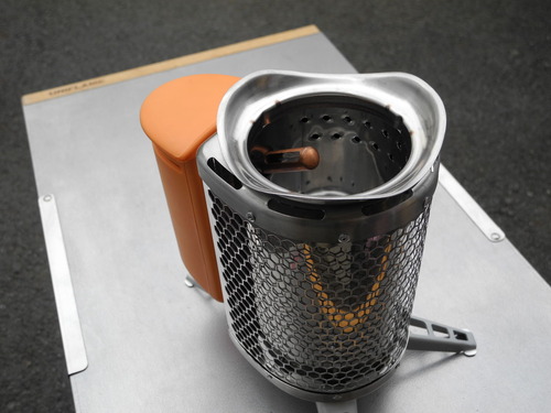 BioLite CampStove　「話題の？焚火発電ストーブ」 レポ