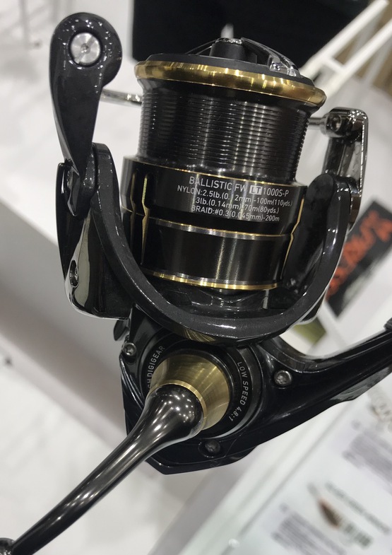 DAIWA バリスティックLT2000SS-P - リール