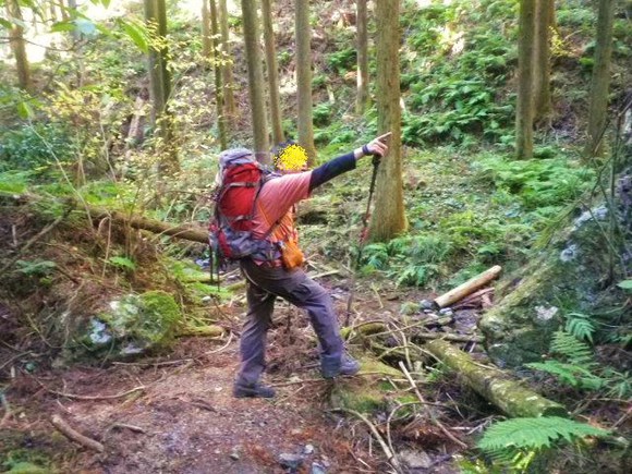 愛宕山からユガテ、顔振り山