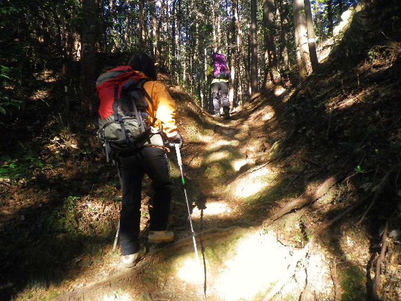 愛宕山からユガテ、顔振り山