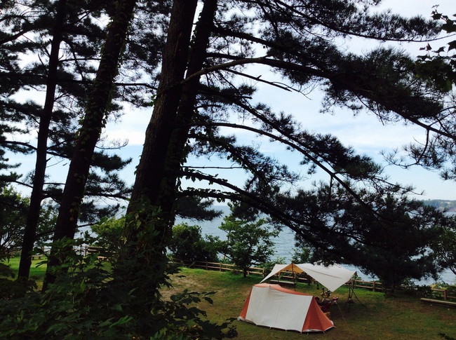 日本海で夕日に酔いしれるキャンプ in 三崎公園