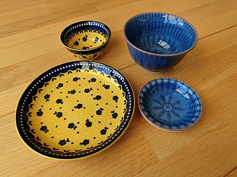 セリアのカラフルな陶器