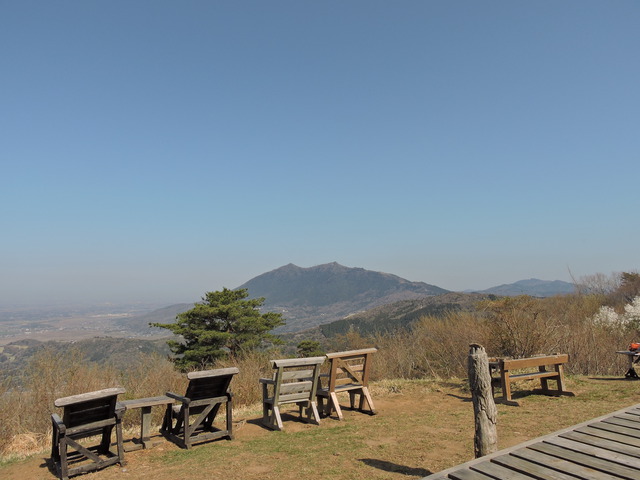 キャンプに行けないので宝篋山に登る。