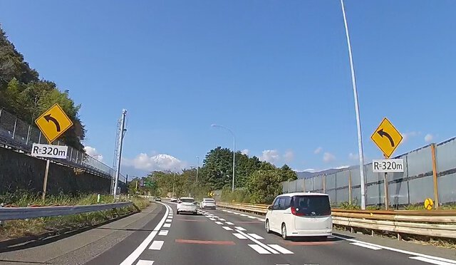 ひょんなことから神奈川の旅③～飛行機を見ながらデイキャンプ、からの、夜の河原でファミマのお稲荷さんを喰らう～