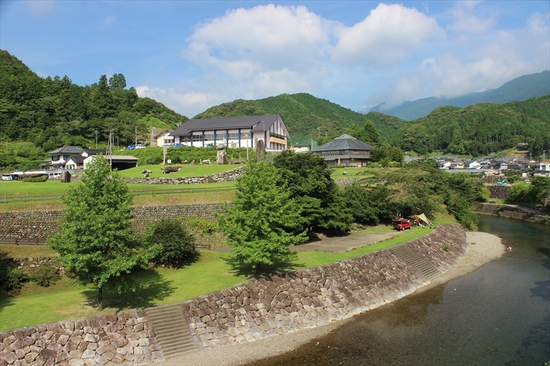 かわうそ自然公園施設情報