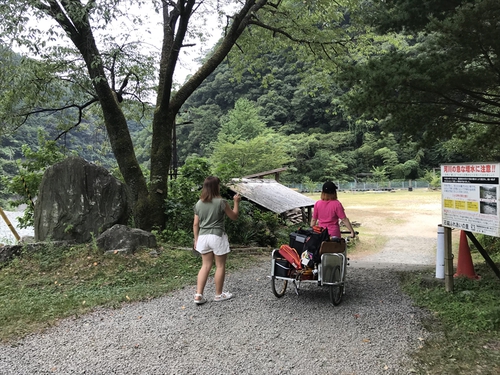 週末は川遊びでした