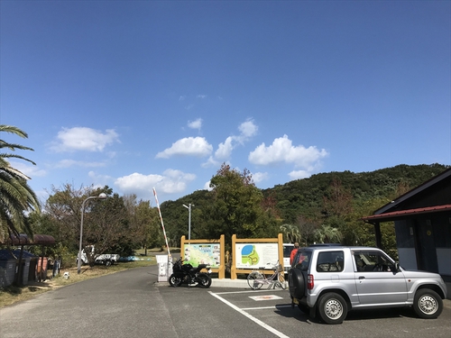 ファミキャンで賑わう大池でソロキャン
