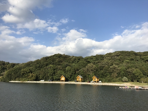ファミキャンで賑わう大池でソロキャン
