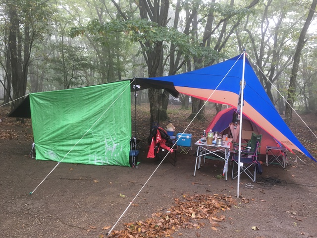 コドモと犬とときどきオトン アウトドア版 榛名湖オートキャンプ場 大雨とブルーシートタープ