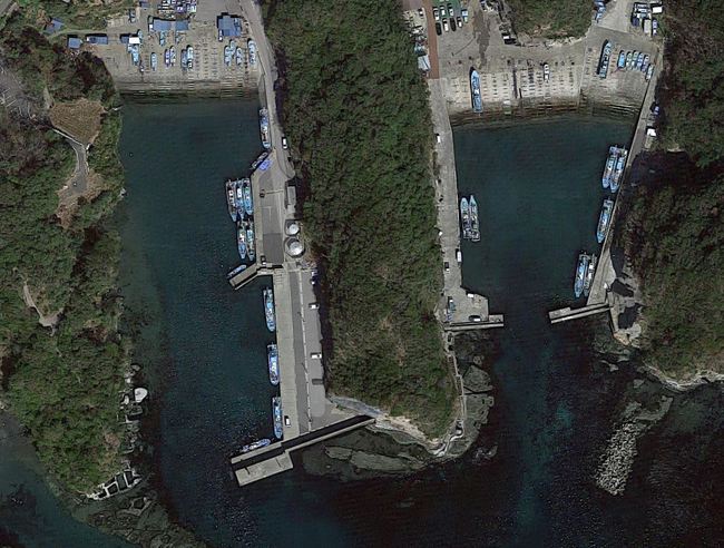 勝浦海中公園の隣