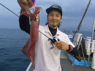 イカ釣りに・・