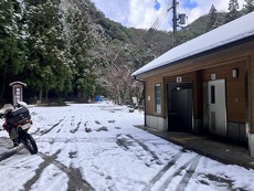 雪が降ったら雪遊び。