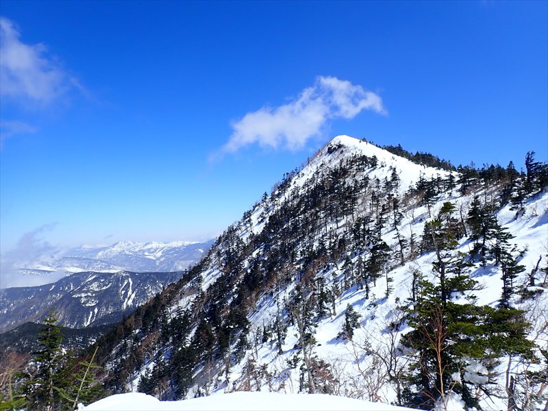 四阿山